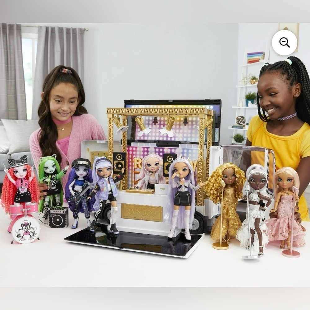 Rainbow High Rainbow Vision World Tour Bus & Stage, 4-in-1 Doll Playset